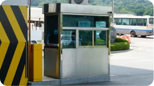 24-hour manned security